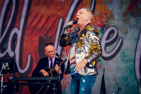 werchter-boutique-2017-03-erasure-008-5b86712dbf5db.jpg