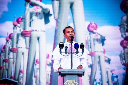stromae-0008-62b19ce310c0e.jpg